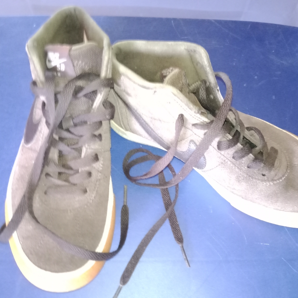 Nike SB Bruin Hi Skate Shoe - Picture 8 of 8